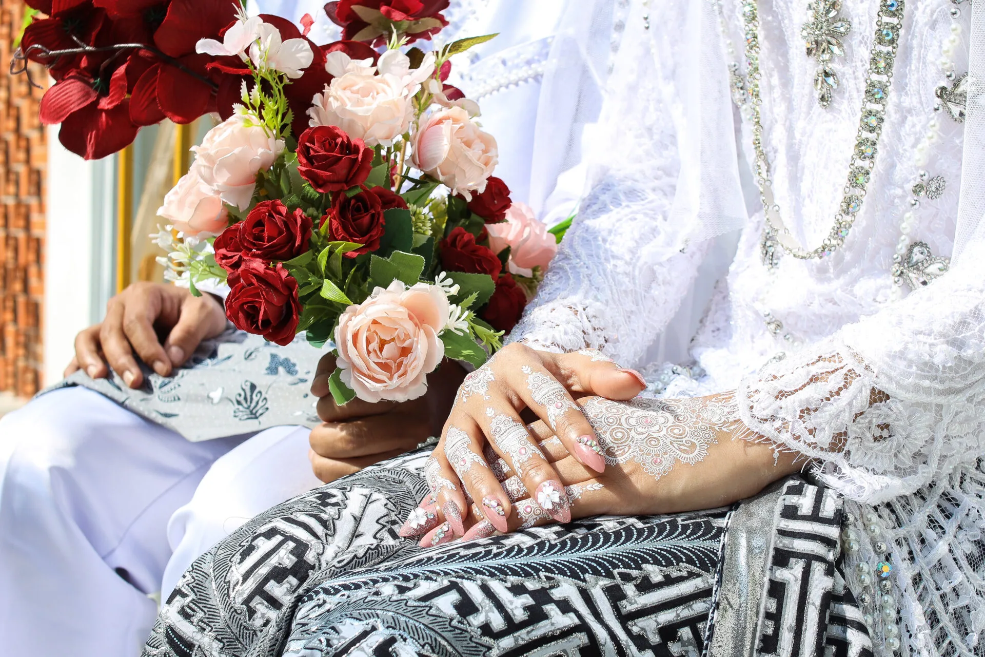 people-enjoying-live-music-concert-festival.jpg people-enjoying-live-music-concert-festival.jpg